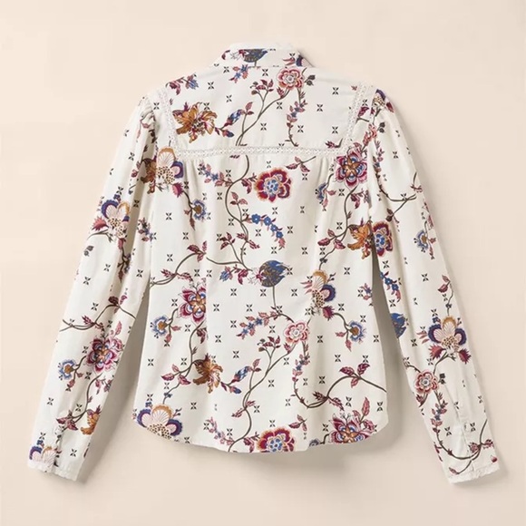 Elegant Floral Women's Blouse - Picture 3 of 12